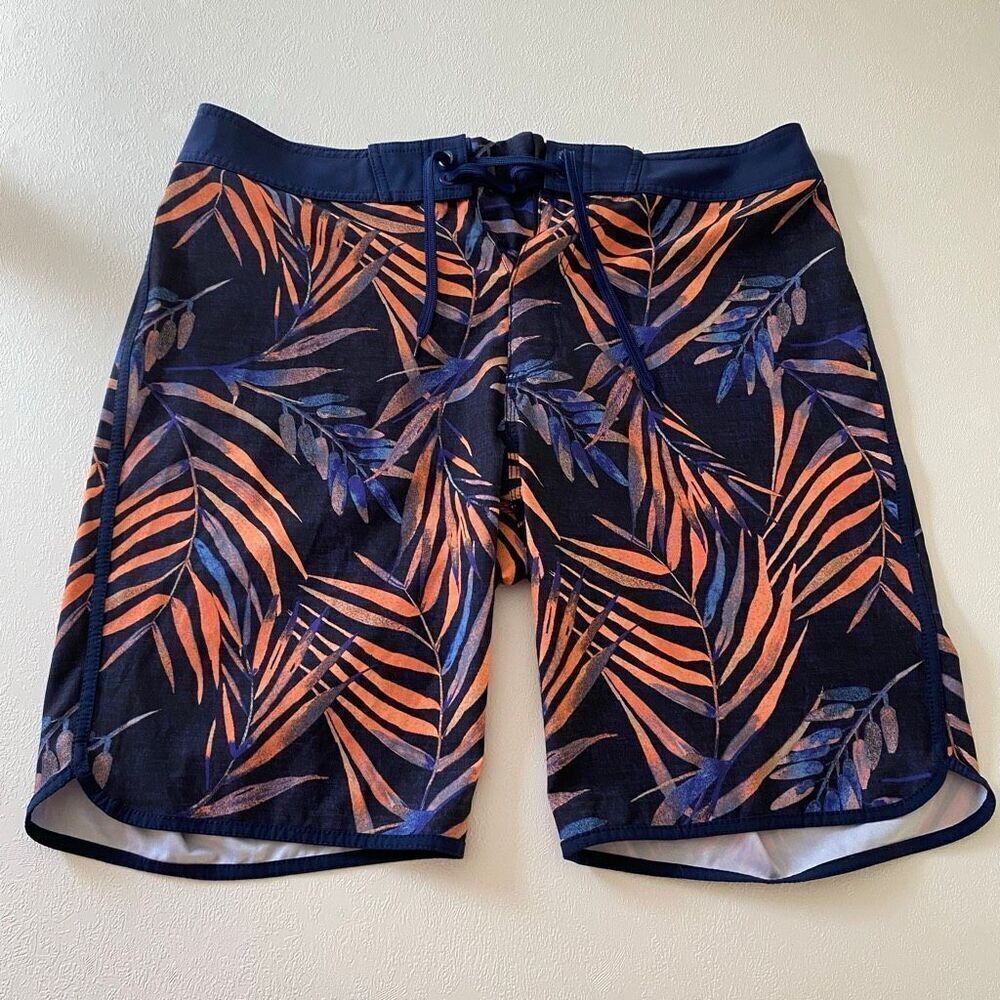 Old Navy California Men’s Swim Trunks Board Shorts Size 34 Tropical Print